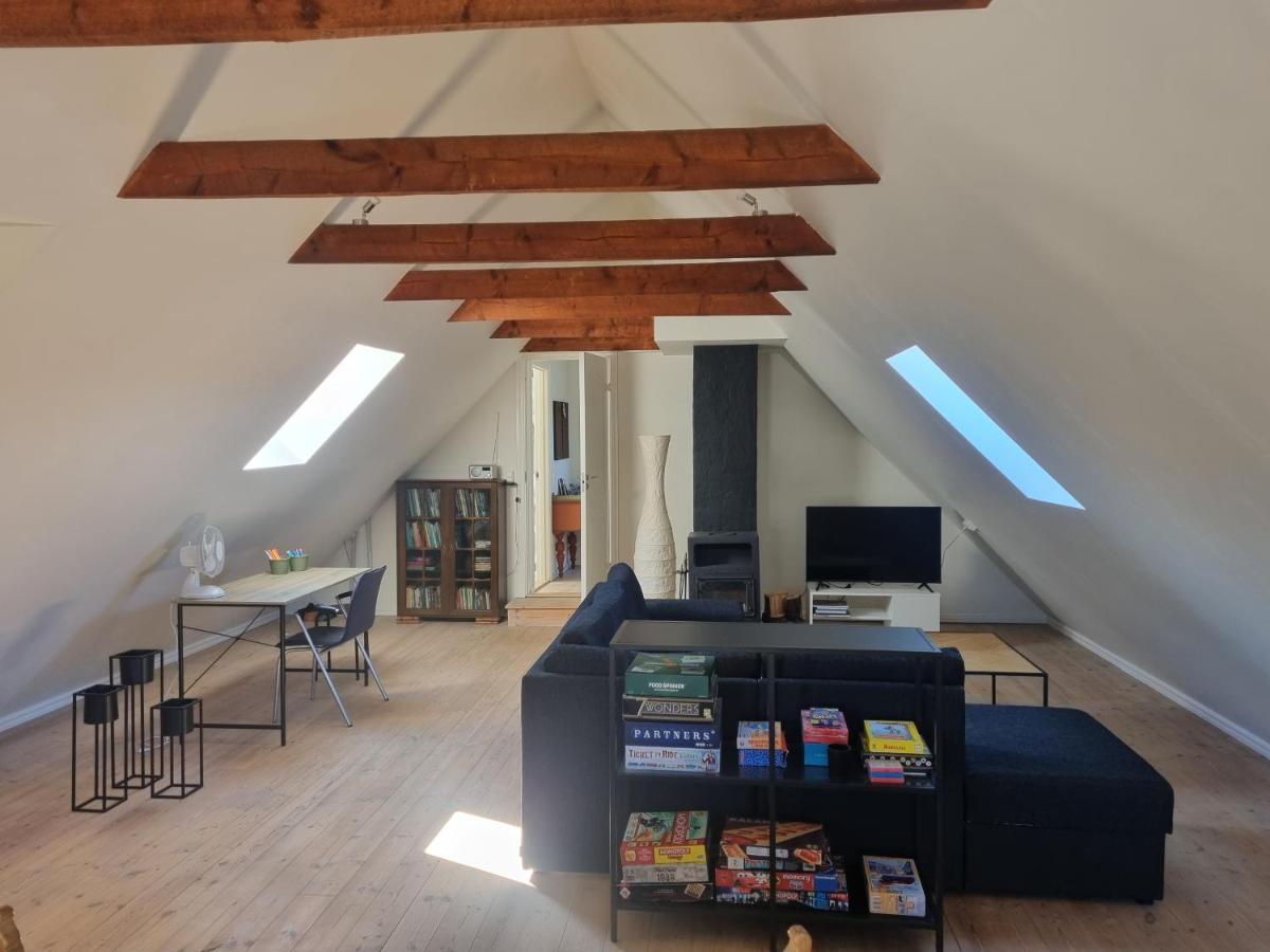 Elling Bed & Breakfast Фредериксхавн Экстерьер фото